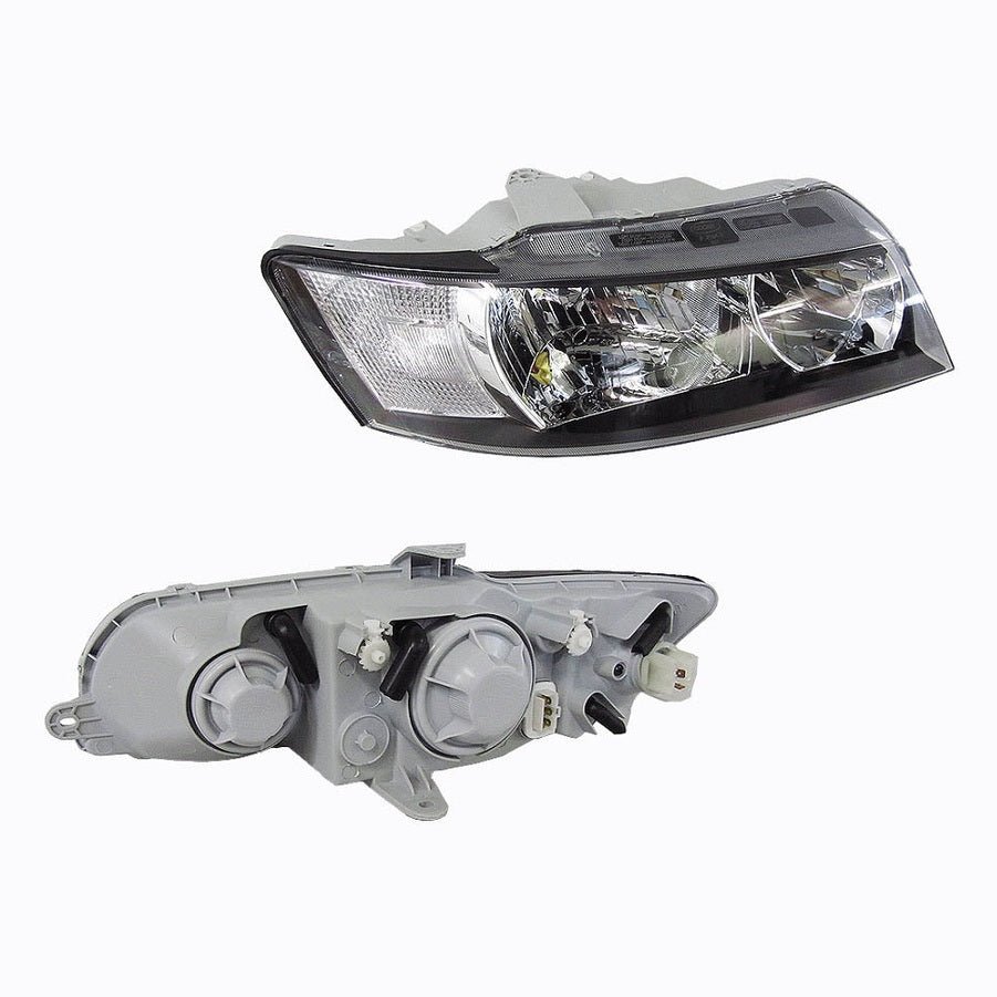 Holden Commodore VZ SV6 SV8 Right Headlight, Black Reflector NON Projector (8/2004 to 9/2007)