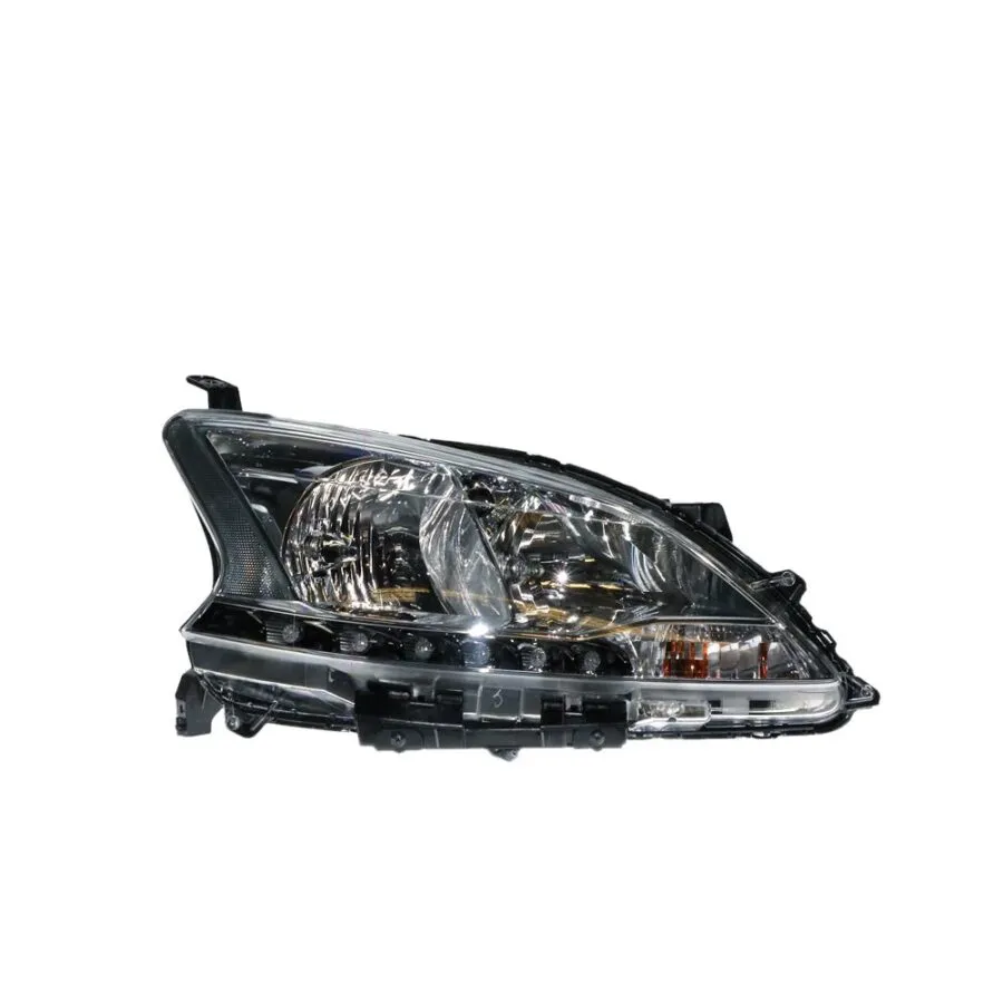 Nissan Pulsar B17 ST Right Headlight (11/2012 to 12/2017)