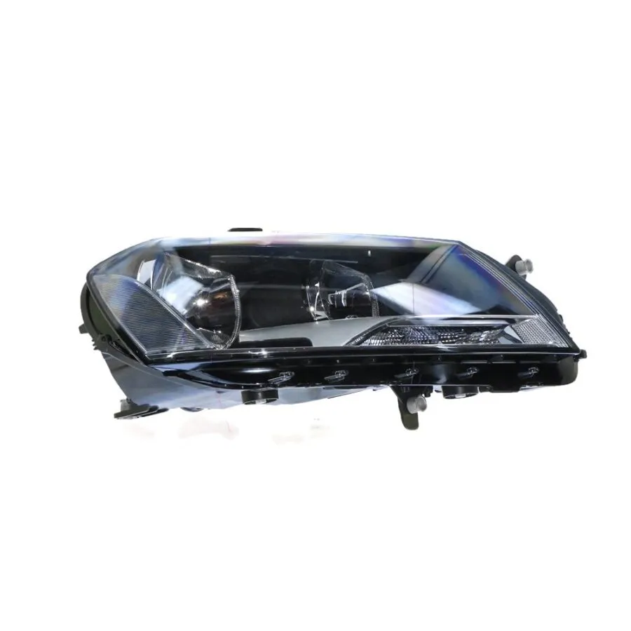 Volkswagen Passat 3C Sedan Right Headlight (4/2011 to 10/2015)